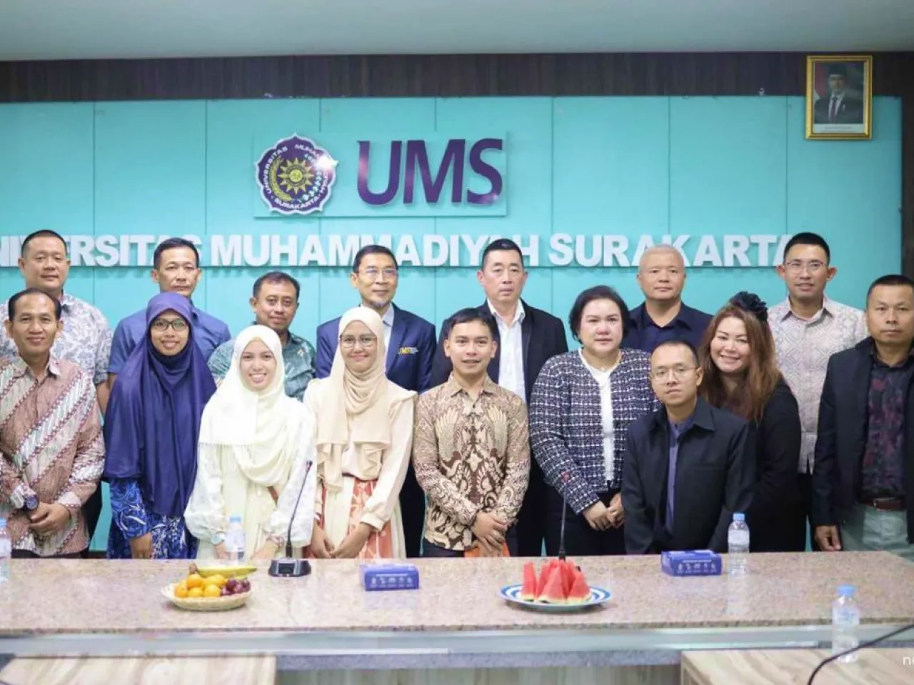 Abdulrahim E-sor with Royal Thai Embassy delegation and UMS officials during official visit to Universitas Muhammadiyah Surakarta